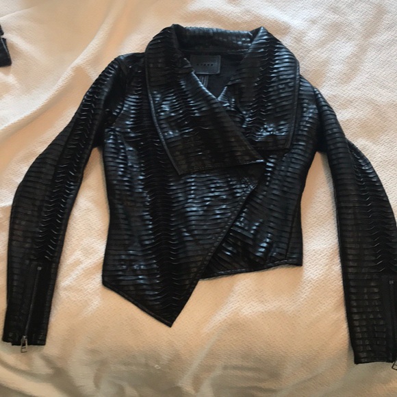 Blank NYC In the Moment vegan leather jacket - Picture 2 of 8